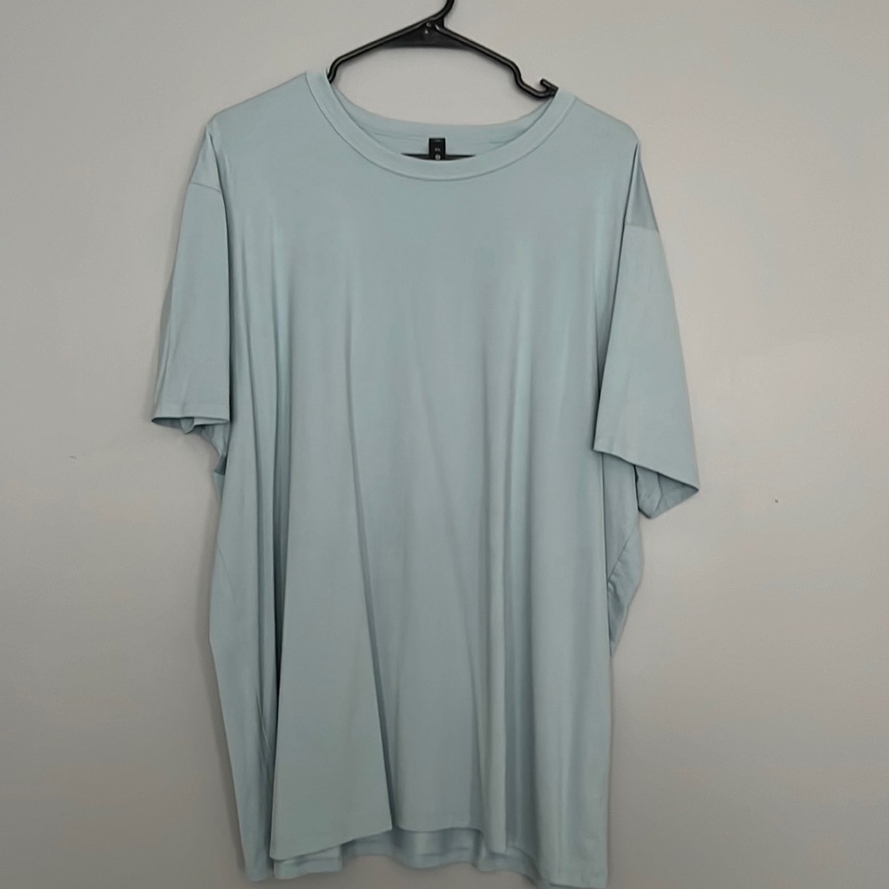 Men’s XXL Lululemon T -Shirt